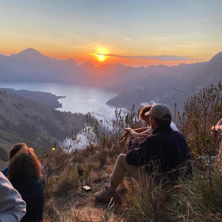 2-Day Mount Rinjani Trek in Lombok with Summit Sunrise Camping