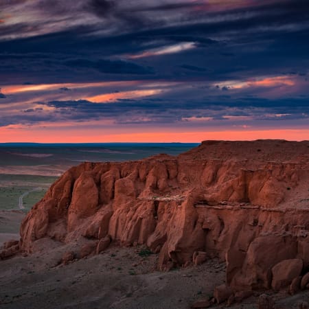 10-Day Gobi Desert and Orkhon Valley Tour with Nomadic Experiences