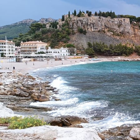 8-Hour Private Marseille and Cassis Tour with Calanques Boat Ride