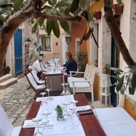 8-Hour Southern Istria Tour with Rovinj and Dvigrad