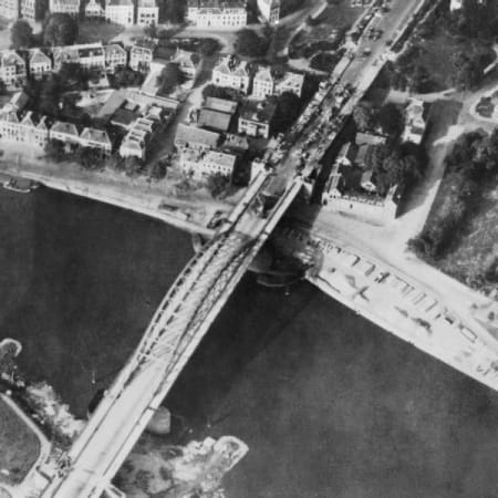 Full-Day Arnhem Battle Site Tour with Expert Military Historian