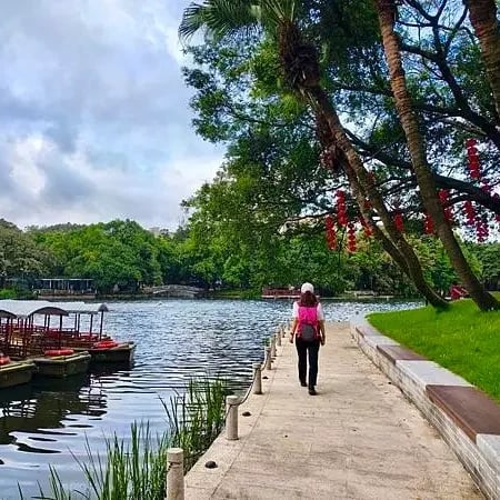 Full-Day Old Canton Heritage Tour in Guangzhou with Local Breakfast