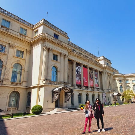 4-Hour Bucharest Walking Tour through Old Town and Victory Avenue
