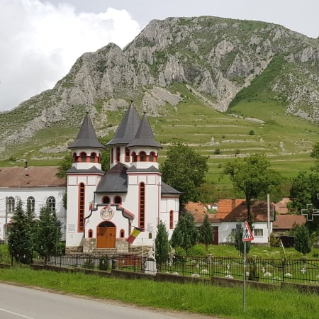 Full-Day Turda Salt Mine and Gorge Tour from Cluj-Napoca with Rimetea