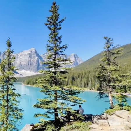 6-Hour Lake Louise and Moraine Lake Tour from Banff with Banff Town