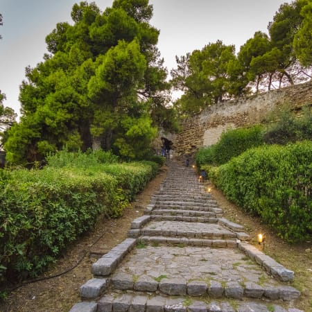 3-Hour Private Walking Tour of Kalamata with Castle and Old Town