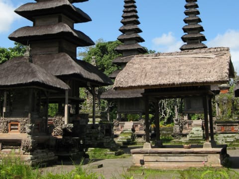 5-Hour Lombok Cultural Tour with Pura Lingsar and Bertais Market
