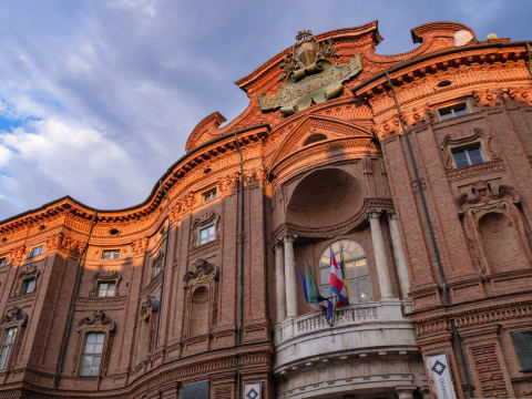 3-Hour Turin Walking Tour with Royal Palaces and Historic Cafes