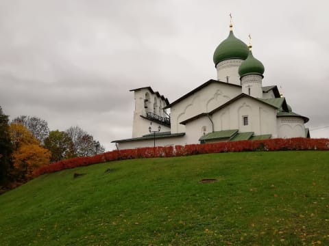 3-Hour Pskov Architecture Tour with Kremlin and Trinity Cathedral