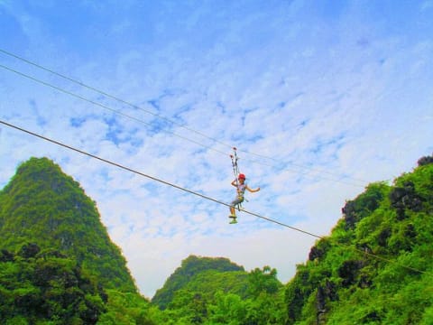 5-Hour Zipline and Abseil Tour in Yangshuo's Karst Cave