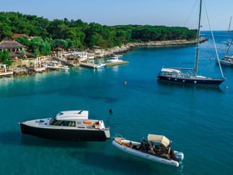 10-Hour Brač, Hvar and Pakleni Islands Tour from Split