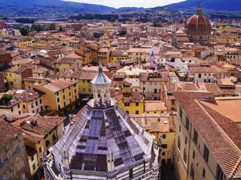 3-Hour Pistoia Architecture Walking Tour with Tuscan Landmarks