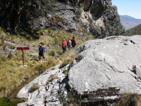 10-Hour Trekking Tour to Churup Lake from Huaraz with Rope Climb