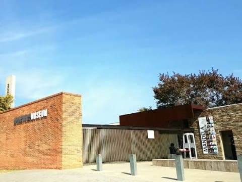 8-Hour Johannesburg and Soweto Tour with Apartheid Museum