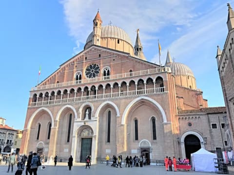 2-Hour Padua Religious Walking Tour with St. Anthony's Basilica Relics