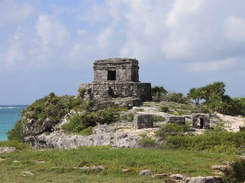 1-Day Tulum and Muyil Tour with Sian Ka'an Boat Ride and Float