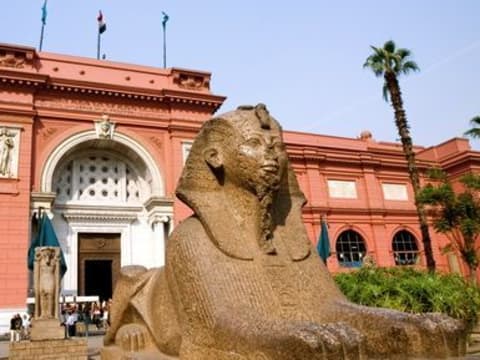 8-Hour Egyptian Museum and Citadel Tour with Khan El Khalili
