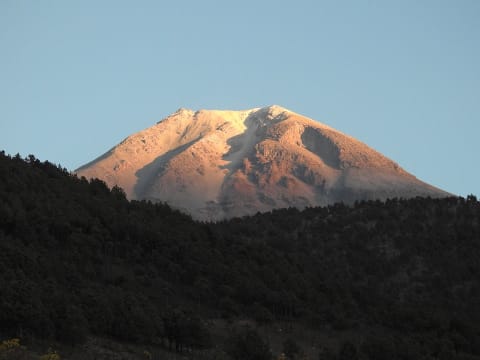 9-Day Trek to Iztaccíhuatl and Orizaba Peaks from Mexico City