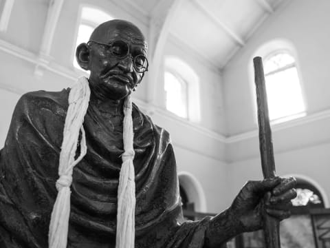 8-Hour Pune Museums, Temples and Palace Tour with Aga Khan Palace