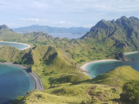 10-Hour Padar, Rinca and Manta Point Tour with Komodo Dragons