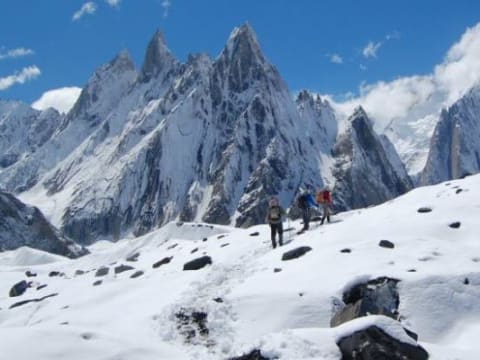 30-Day Muztagh Ata Trek from Islamabad with Karakul Lake and Hunza