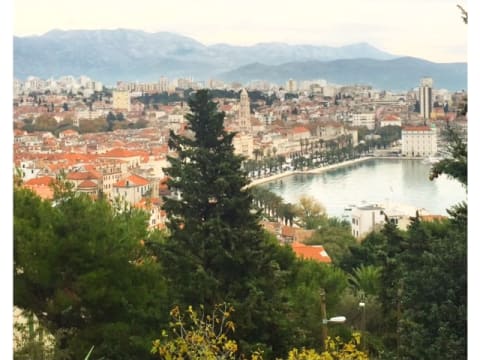 2-Hour Game of Thrones Tour of Split with Diocletian's Palace
