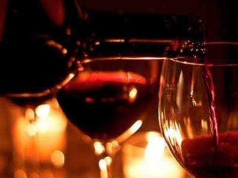 1-Hour Budapest Wine Tasting Tour with Sommelier and Platter