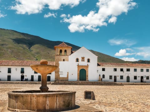 12-Hour Villa de Leyva Tour from Bogotá with Sisga Dam Breakfast