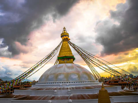 6-Hour Kathmandu Valley Sightseeing Tour with Sacred Sites and Squares