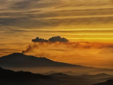 5-Hour Mount Etna Sunset Tour from Catania with Lava Tube Visit