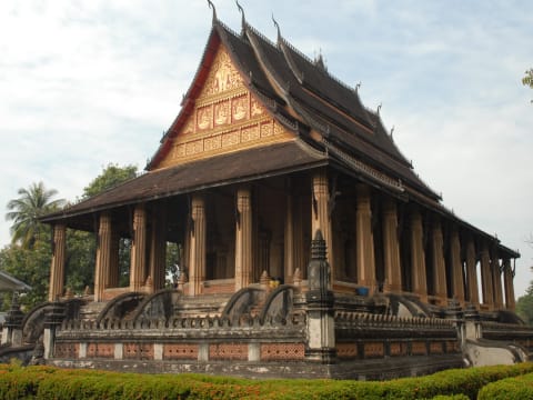 6-Hour Vientiane Sightseeing Tour with Buddha Park and Pha That Luang