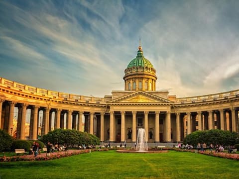 3-Hour Saint Petersburg Walking Tour with Kazan Cathedral