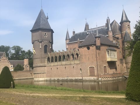 2-Day Arnhem, Eindhoven and Nijmegen Battlefield Tour via Hell's Highway