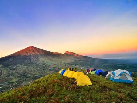 2-Day Pergasingan Hill Trekking and Camping in Lombok with Sunrise