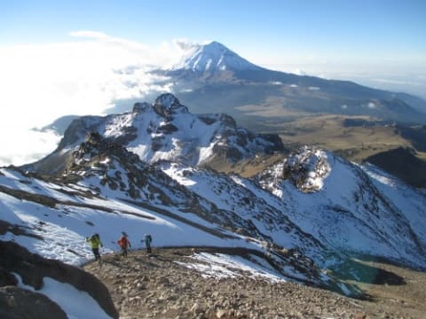 9-Day Trek to Iztaccíhuatl and Orizaba Peaks from Mexico City