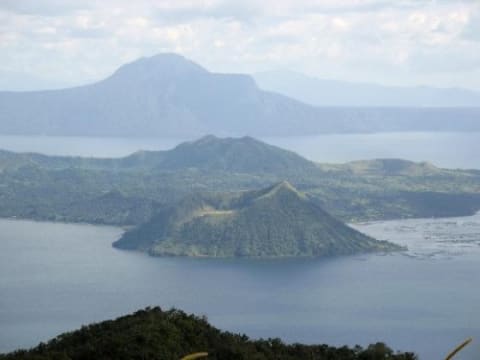 1-Day Taal Volcano Adventure from Manila with Tagaytay Sightseeing