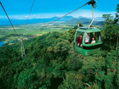 7-Hour Kuranda Rainforest Tour from Cairns with Indigenous Show