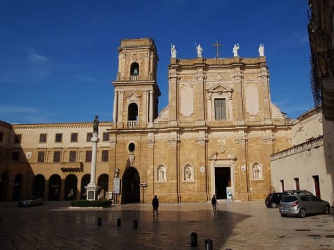 4-Hour Oria and Brindisi Highlights Tour with Messapian Heritage