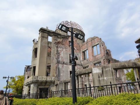 8-Hour Hiroshima Tour with Miyajima and Kintaikyo Bridge