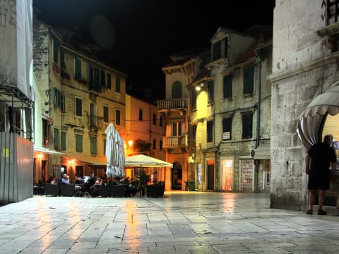 1.5-Hour Diocletian's Palace Tour in Split with Roman landmarks