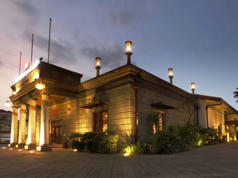 1-Day Surabaya City Tour with Monkasel and House of Sampoerna
