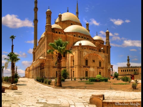 8-Hour Egyptian Museum and Citadel Tour with Khan El Khalili