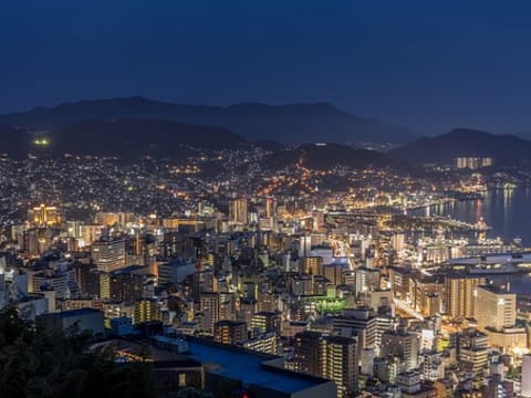 8-Hour Nagasaki Museums and Shrines Tour with Peace Park