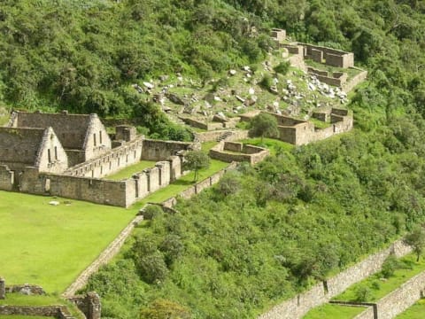 7-Day Choquequirao and Machu Picchu Trek from Cusco via Llactapata