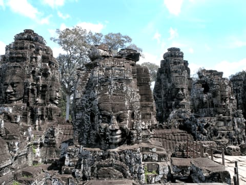 1-Day Angkor Temples Tour in Siem Reap with Phnom Bakheng Sunset