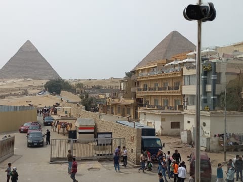 8-Hour Giza Pyramids Tour with Saqqara and Dahshur