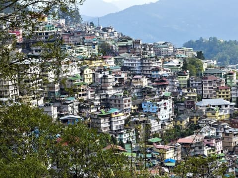 6-Day Gangtok, Kalimpong and Darjeeling Tour with Tiger Hills Sunrise
