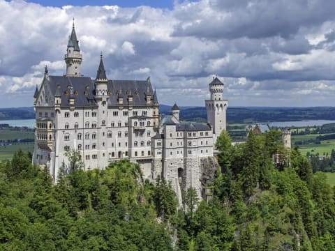 Tur de 2 zile la castelele Neuschwanstein și Füssen cu Hohenschwangau