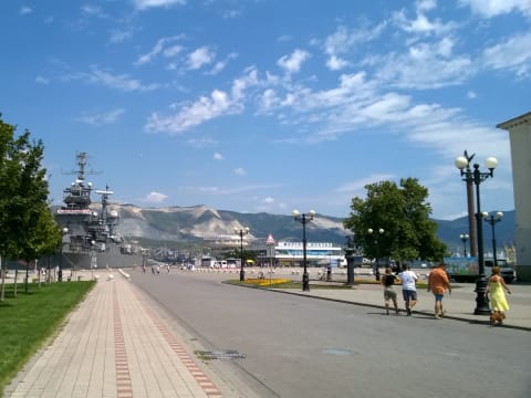8-Hour Abrau-Durso Wine Tour and Novorossiysk Hero City Visit