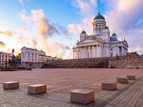 4-Hour Private Helsinki Walking Tour with Temppeliaukio Church